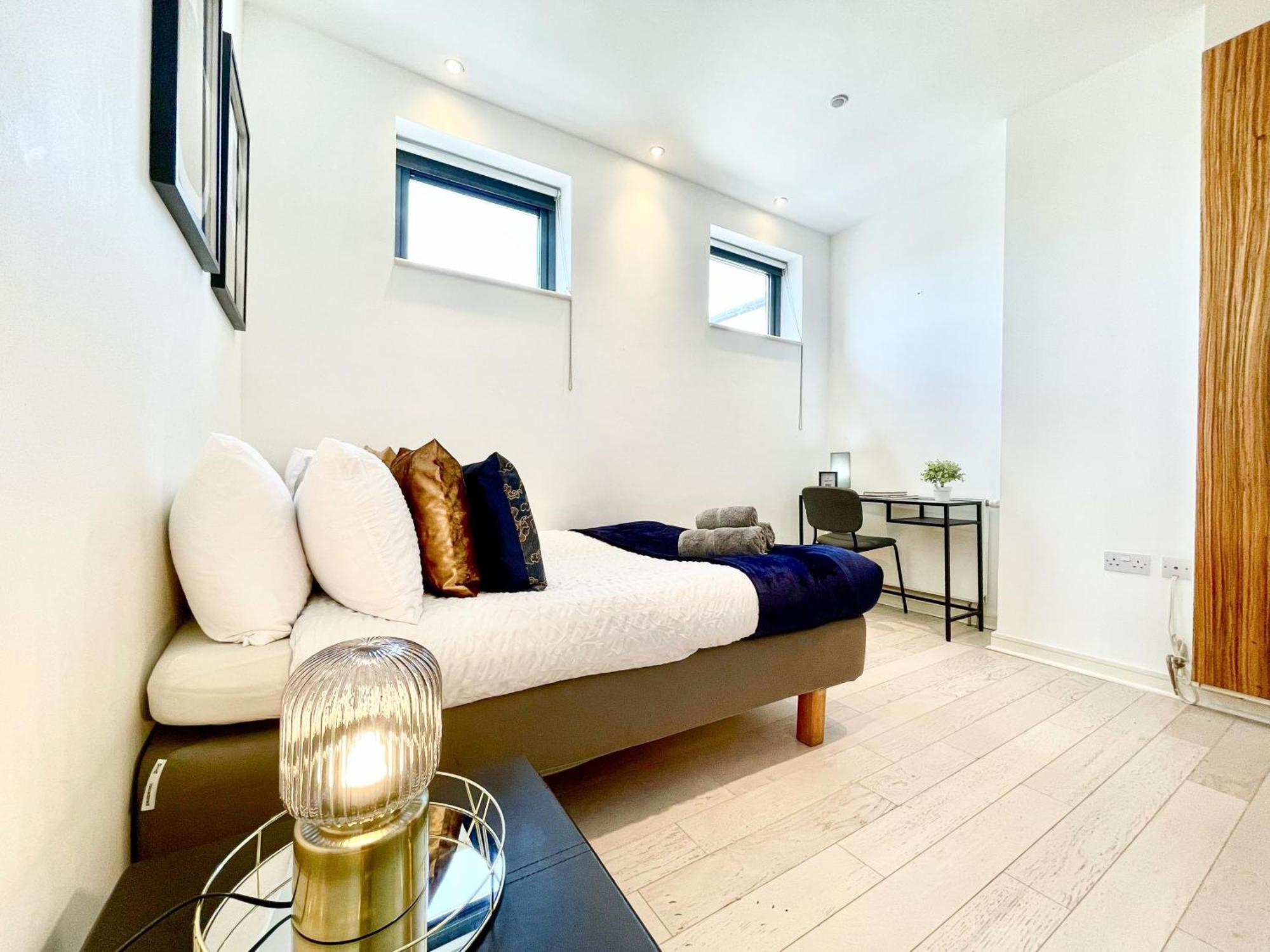 Ample 3-bedroom Flat With Lift In Kings Cross, Islington